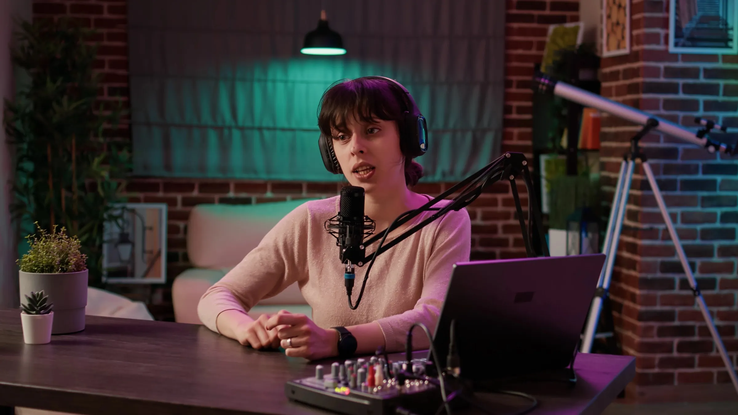 A trainer explaining into the microphone